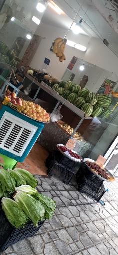 عکس میوه سرای ترش و شیرین