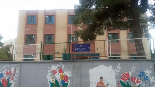 عکس دبیرستان مداح حسینی 