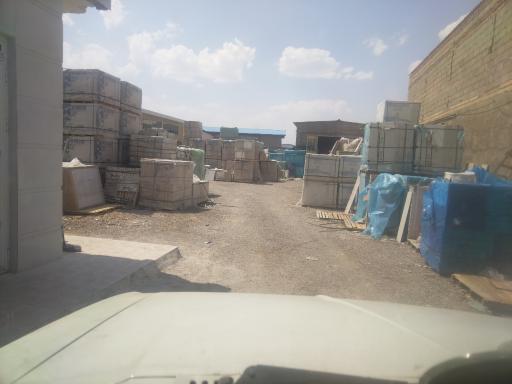 عکس انبار کاشی برادران نعمتی