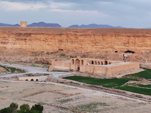 عکس کاروانسرای ایزدخواست