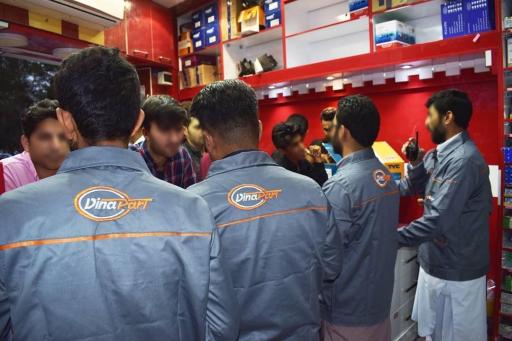 عکس فروشگاه لوازم یدکی فیض