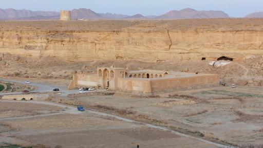 عکس کاروانسرای ایزدخواست