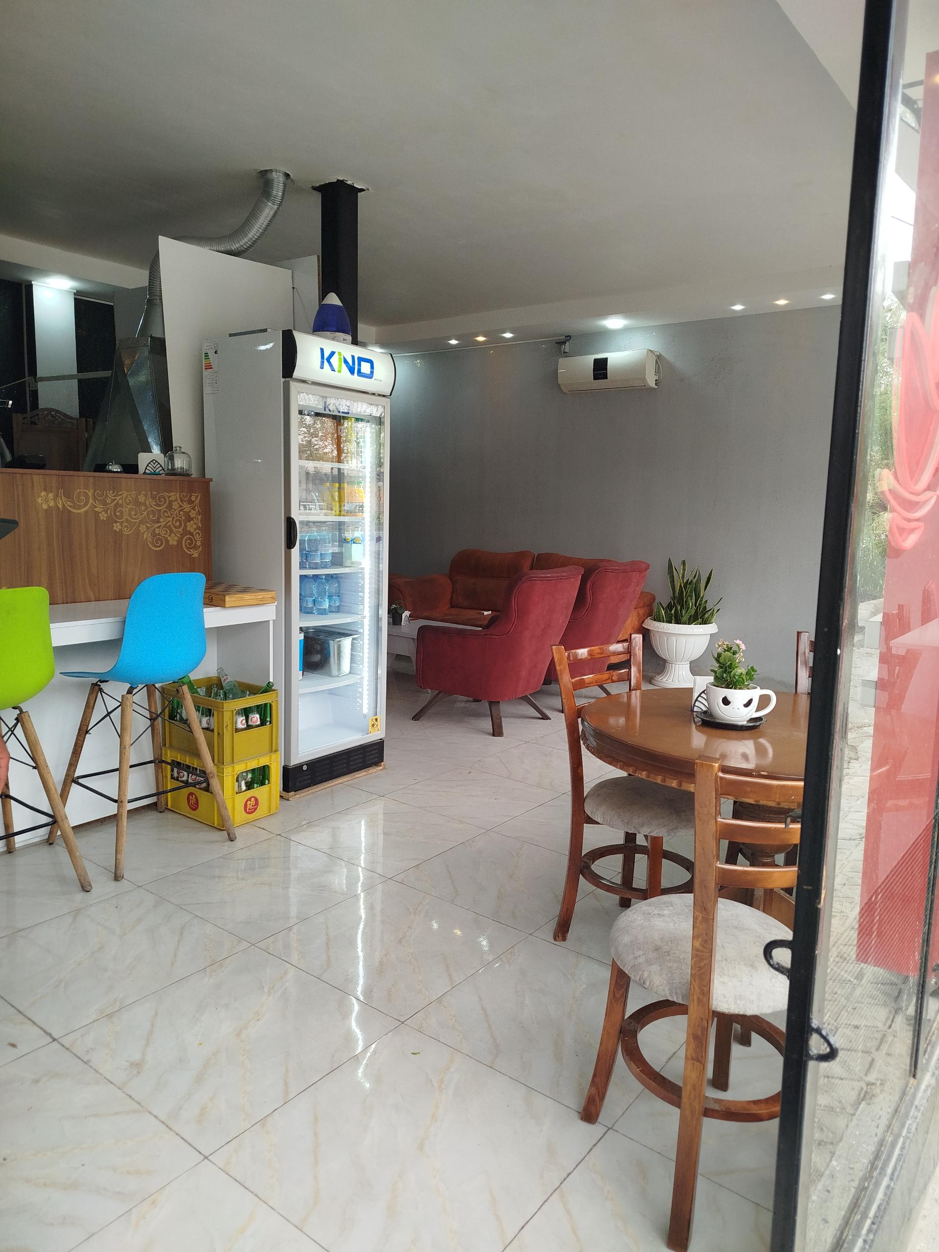 عکس کافی شاپ امید