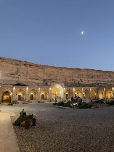عکس کاروانسرای ایزدخواست
