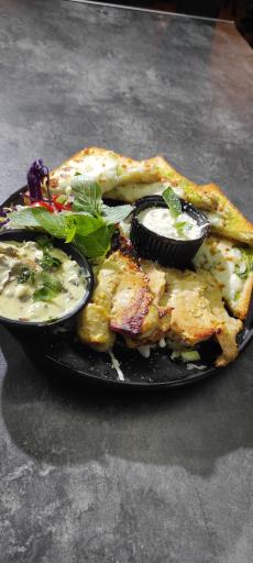 عکس کافه لاور (معشوق)