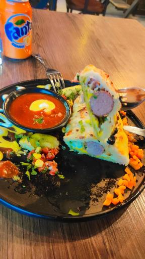 عکس کافه لاور (معشوق)