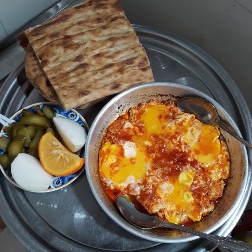 عکس آش و حلیم حیدر بابا