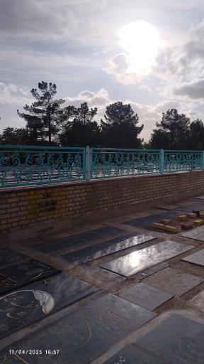 عکس آرامستان بقیع قم