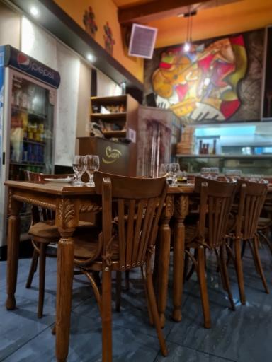 عکس رستوران ایتالیایی کاپری