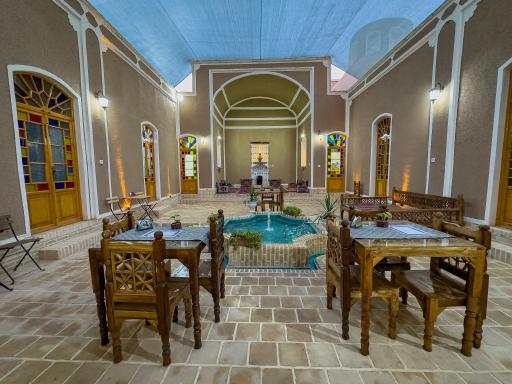 عکس عمارت خان سالار