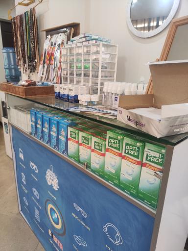 عکس بینایی سنجی و عینک سریتا 