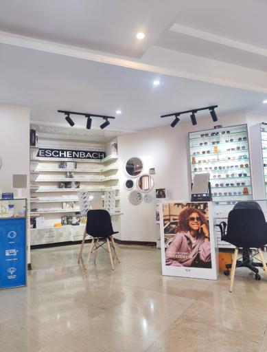 عکس بینایی سنجی و عینک سریتا 