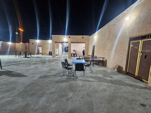 عکس کافه صبحانه و شام طارونه