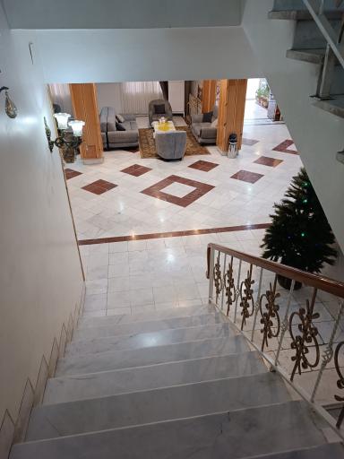 عکس هتل جهانگردی بسطام