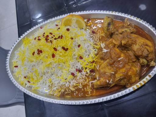 عکس تهیه غذای برادران کماسی