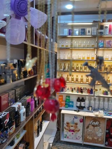 عکس عطر و ادکلن رز