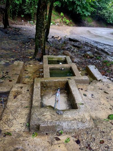 عکس چشمه بزلا