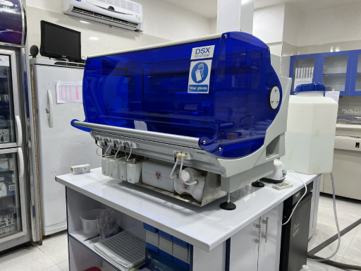 عکس آزمایشگاه دکتر جهانتیغ