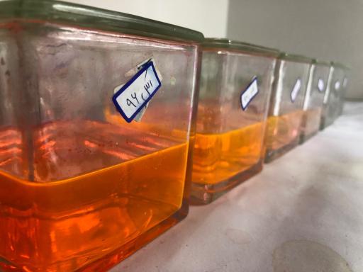 عکس آزمایشگاه دکتر جهانتیغ