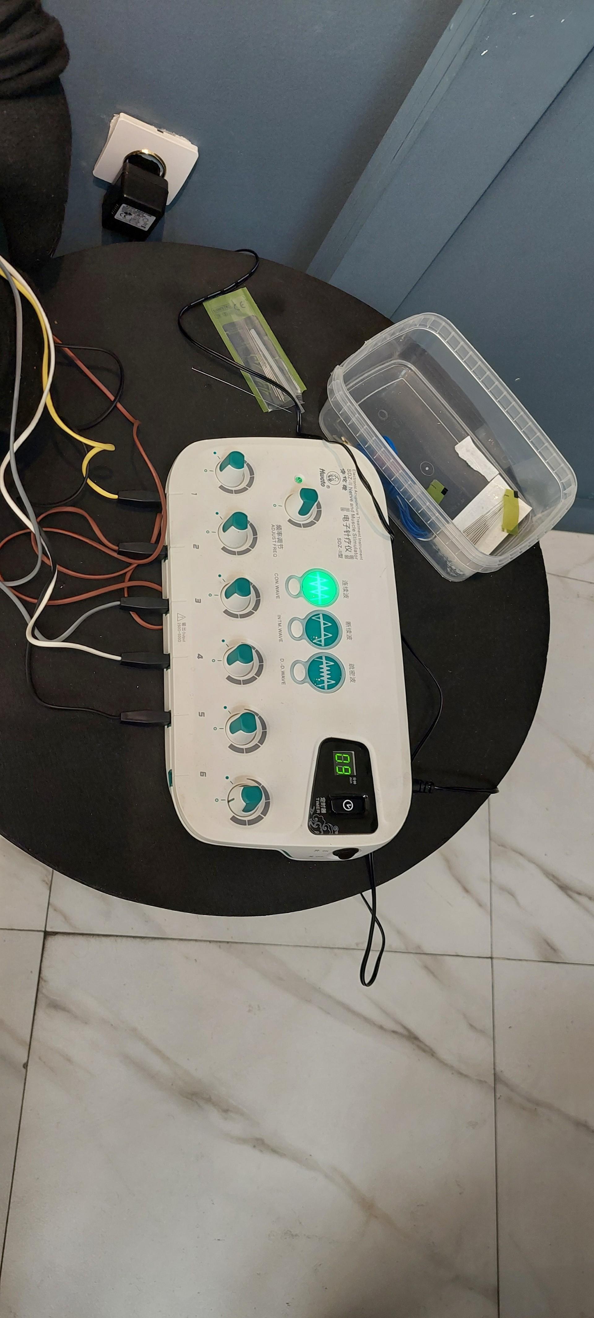عکس طب سنتی و سوزنی