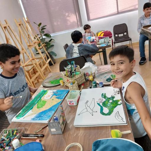 عکس آموزشگاه هنرهای تجسمی راه هنرمند