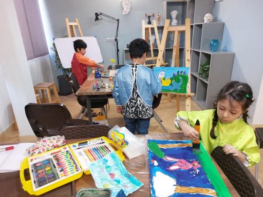 عکس آموزشگاه هنرهای تجسمی راه هنرمند