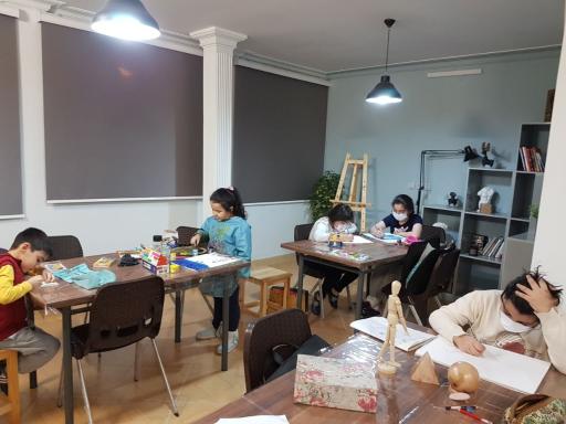 عکس آموزشگاه هنرهای تجسمی راه هنرمند