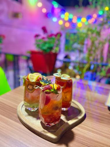 عکس کافه عمارت عشق