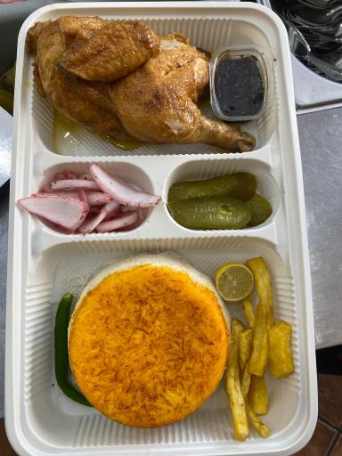 عکس رستوران ترنگ طلایی