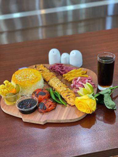 عکس رستوران ترنگ طلایی