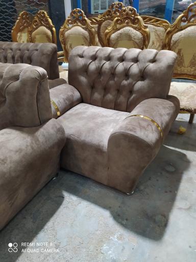 عکس تعمیرات مبل میزبان