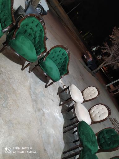 عکس تعمیرات مبل میزبان