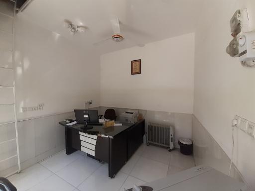 عکس دفتر فروش و پشتیبانی اینترنت مخابرات