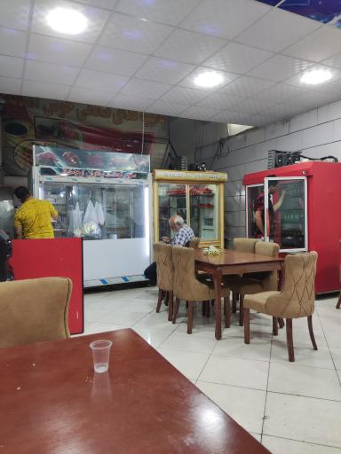 عکس رستوران صادقی