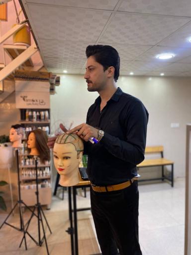عکس آموزشگاه آرایشگری مردانه تاج