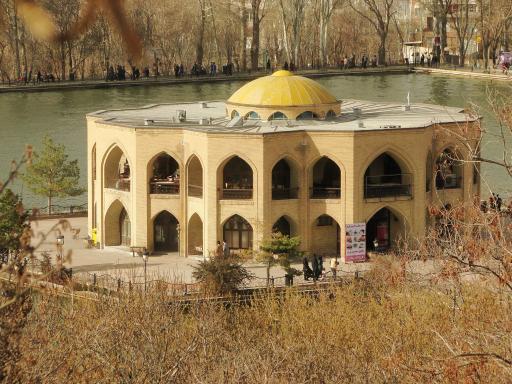 عکس عمارت ائل گلی شاه گولی