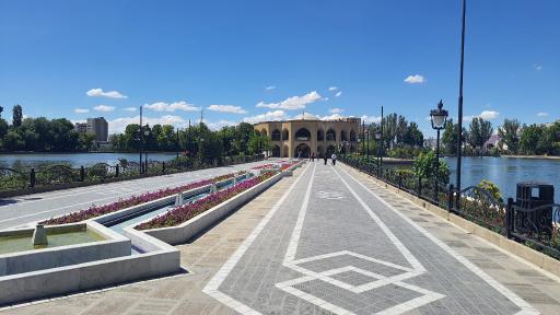 عکس عمارت ائل گلی شاه گولی