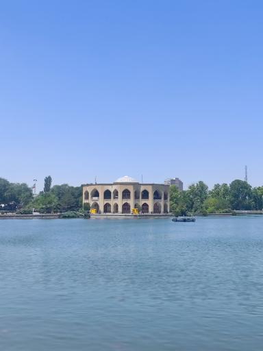 عکس عمارت ائل گلی شاه گولی