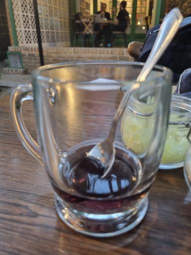 کافه کتاب عمارت روشنان