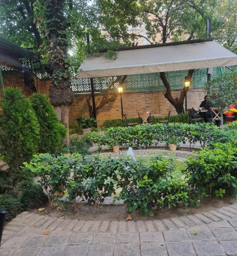 عکس کافه کتاب عمارت روشنان