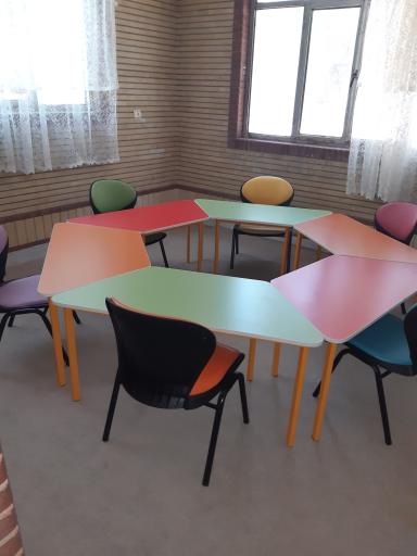 عکس دبستان و پیش دبستانی روشنا 