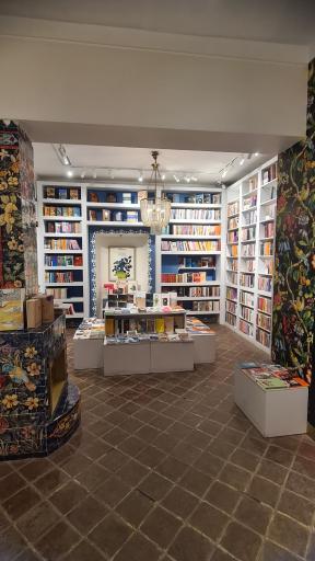 عکس کافه کتاب عمارت روشنان