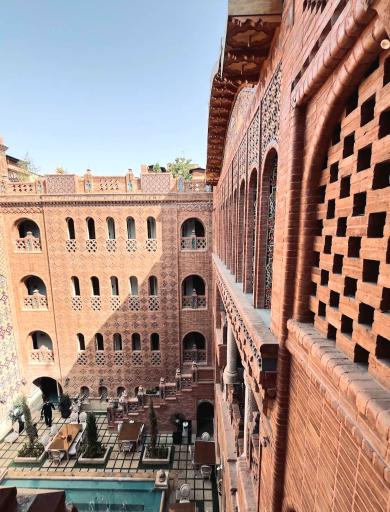 عکس هتل سنتی یوتاب