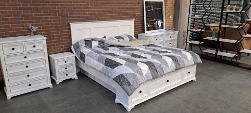 عکس آویسا چوب