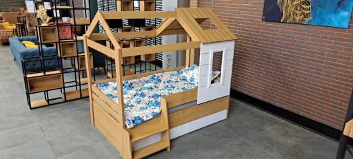 عکس آویسا چوب