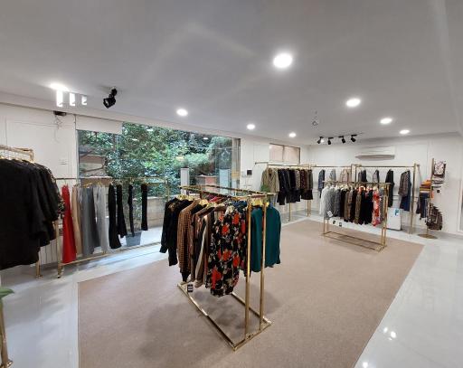 عکس مزون ماه بانو