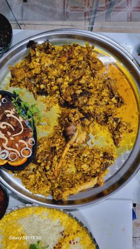 عکس رستوران سیر و پیاز