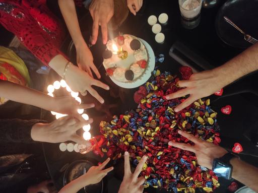 عکس کافه ماه رخ