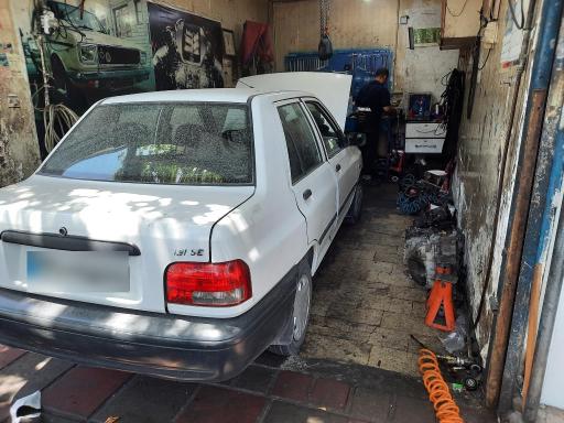 عکس تعمیرگاه بابک 