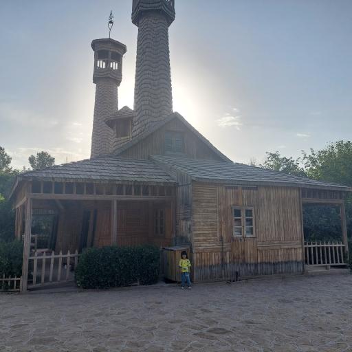 عکس دهکده چوبین